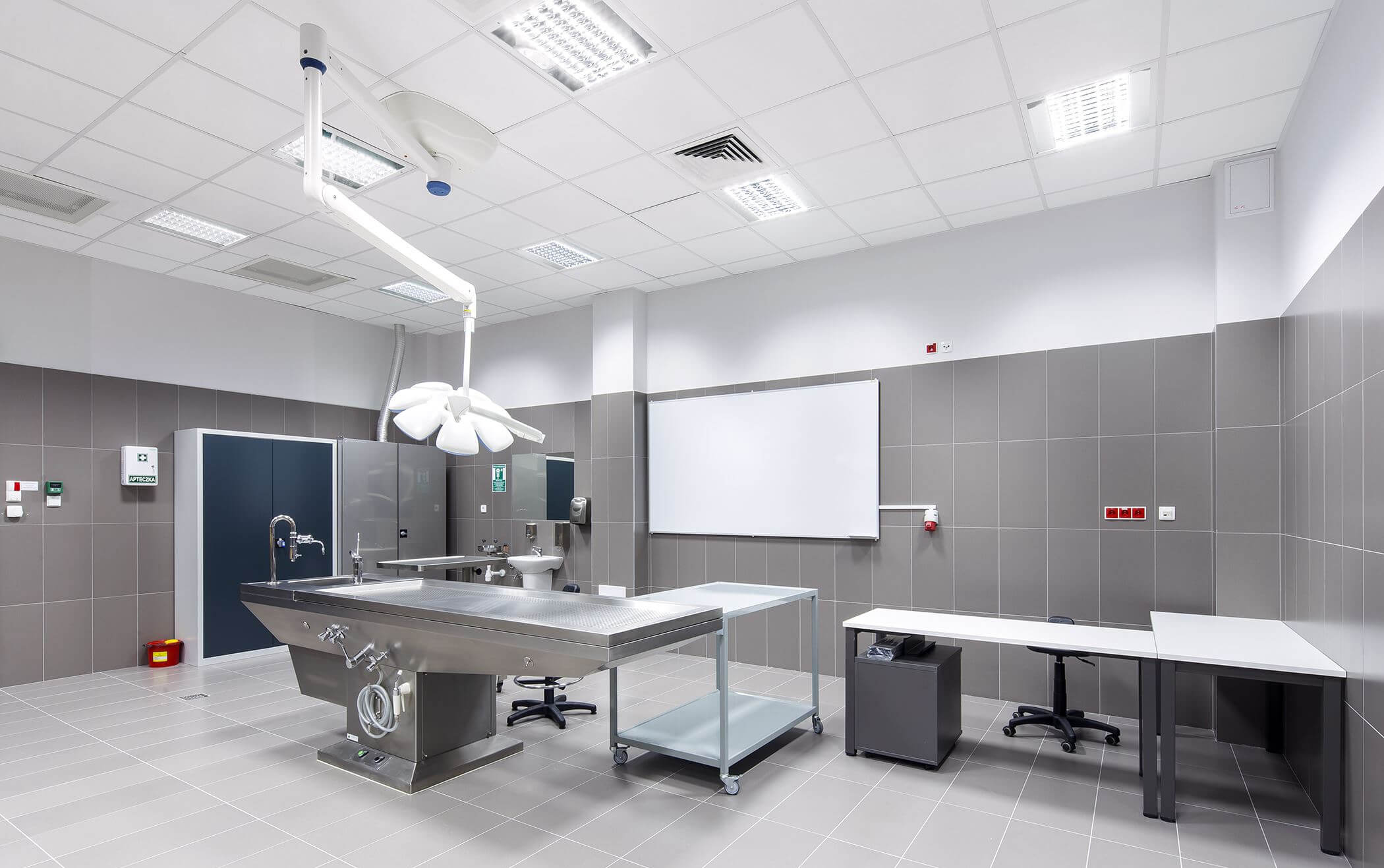 Потолочная плита ARMSTRONG BIOGUARD PLAIN 90RH Потолочная плита ARMSTRONG BIOGUARD PLAIN 90RH